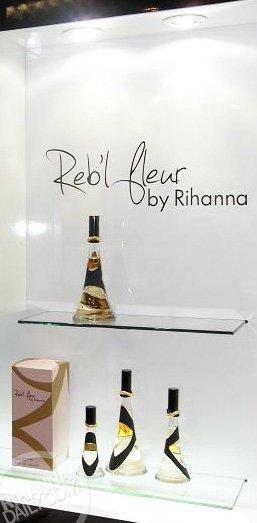 Rihanna Rihanna lance son parfum « Reb’l Fleur » en Février