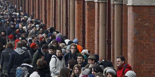 Devant la gare Saint-Pancras, à Londres, le 21 décembre. 