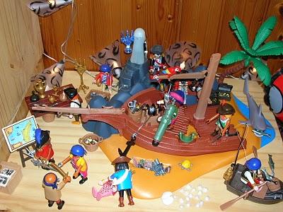 Playmobils (pirates) en avant les histoires