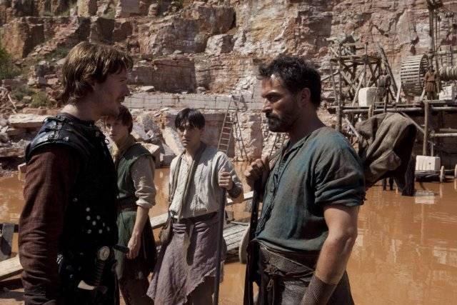Les Piliers De La Terre Film [Critique DVD] Les piliers de la terre - Paperblog