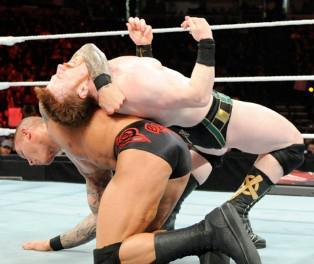 The Viper ridiculise le Roi du ring Sheamus