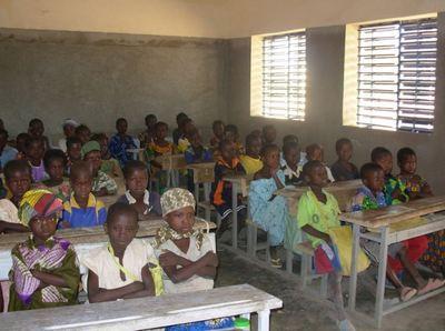 Au Bénin, le recours au châtiment corporel à l'école ne fait pas l'unanimité... (crédit Polycarpe TOVIHO)