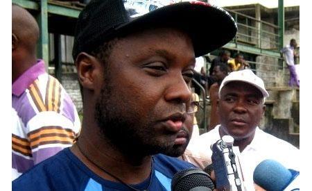 Adolphe Claude Moundi alias Petit Pays limogé du Caïman!