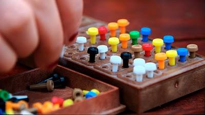 Je vous demande de vous asseoir !