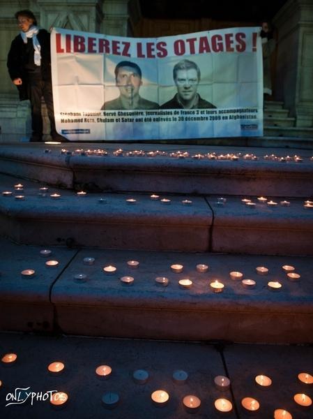 rassemblement-paris-otages-france3-07