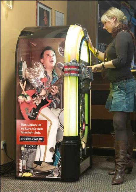 Publicités StreetArt créatif avec jobintown.de (6) Publicités StreetArt créatif avec jobintown.de