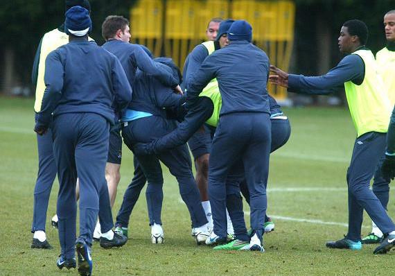 Scoop: bagarre Adebayor vs Kolo Toure (Manchester City)