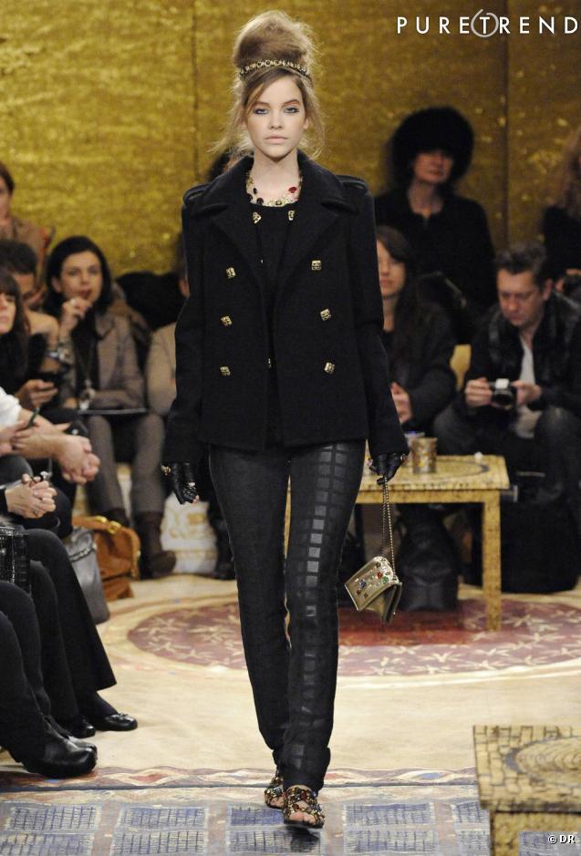 http://static1.puretrend.com/articles/1/48/03/1/@/427309-defile-chanel-metiers-d-art-637x0-2.jpg