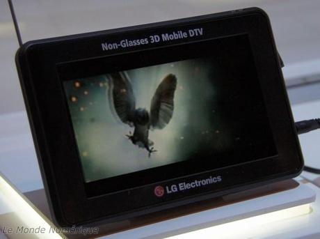 CES 2011 : Une TV mobile avec écran 3D sans lunettes