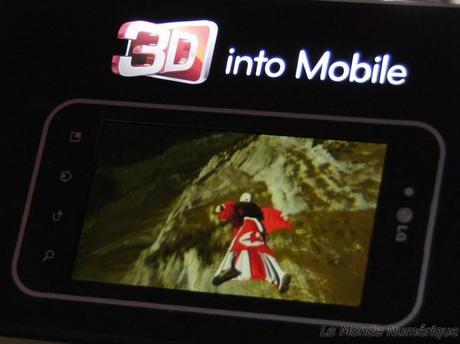 CES 2011 : LG présente un écran 3D sans lunettes de 11 cm pour les terminaux mobiles CES 2011 : LG présente un écran 3D sans lunettes de 11 cm pour les terminaux mobiles