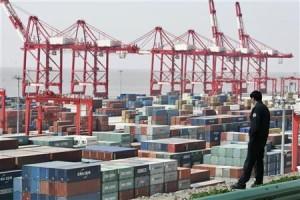 Shanghai premier port mondial de conteneurs