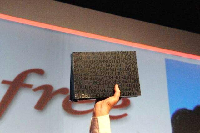 92961-freebox-revolution-v6-tva