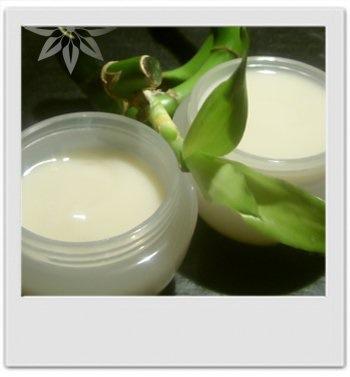 Gelée crème pour le corps au frangipanier : recette de cosmetique maison avec MaCosmetoPerso