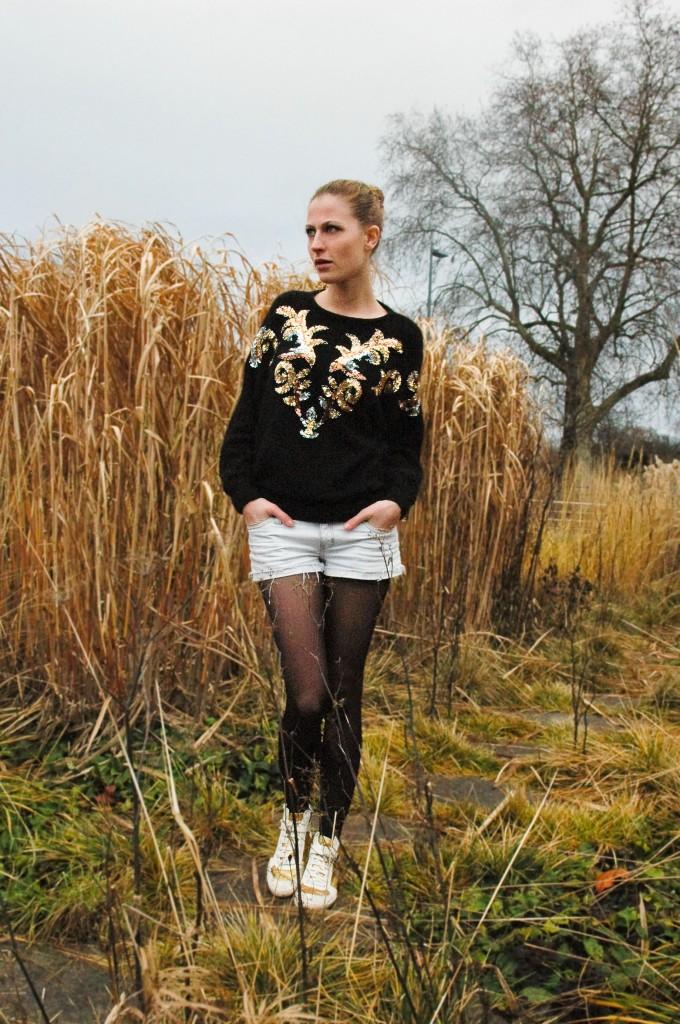 pull sequins or baskets lamées short jean