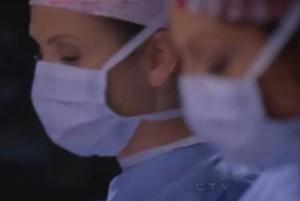 La reprise de Grey’s Anatomy saison 7 : Arizona rame, Callie reste impassible