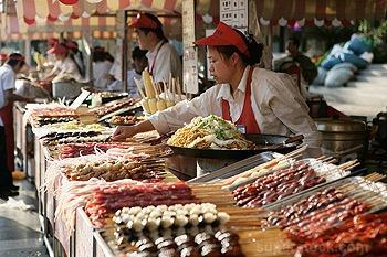 Vers grillés, insectes, moineaux dépecés, attrape touristes ?