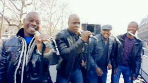 Magic System ... Ils viennent nous mettre lAmbiance à lafricaine (clip)