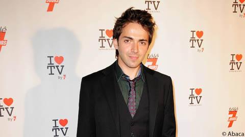 Sébastien Agius (gagnant de X-Factor sur W9) ... écoutez son nouveau tube ''Je marche en moi''