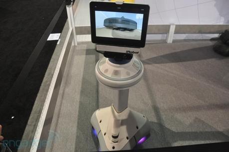 CES : Irobot présente son nouveau robot domestique de téléprésence