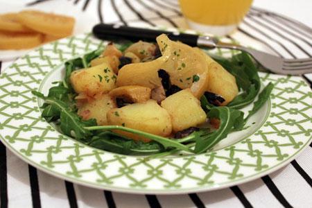Salade de pommes de terre, artichauts, olives et citron confit
