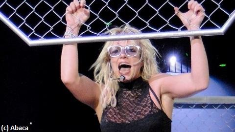 Britney Spears ... le clip de ''Hold It Against Me'' s'anonnce super physique