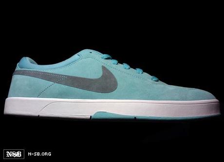 Nike SB Eric Koston One (1) Tiffany nike sb eric koston one 1 tiffany 01 Nike SB Eric Koston One (1) Tiffany