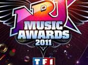 Laury Thilleman, Shakira, Black Eyed Peas stars Music Awards