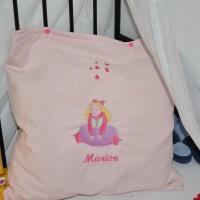 Coussin poupee personnalise ( petit monstre)