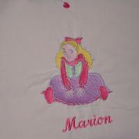 Coussin poupee personnalise ( petit monstre)