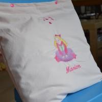 Coussin poupee personnalise ( petit monstre)