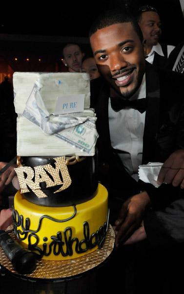 Soirée : Ray J fête son anniversaire à Vegas