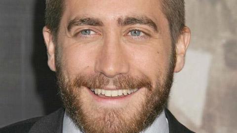 Jake Gyllenhaal ... Il ne sort pas avec Camilla Belle