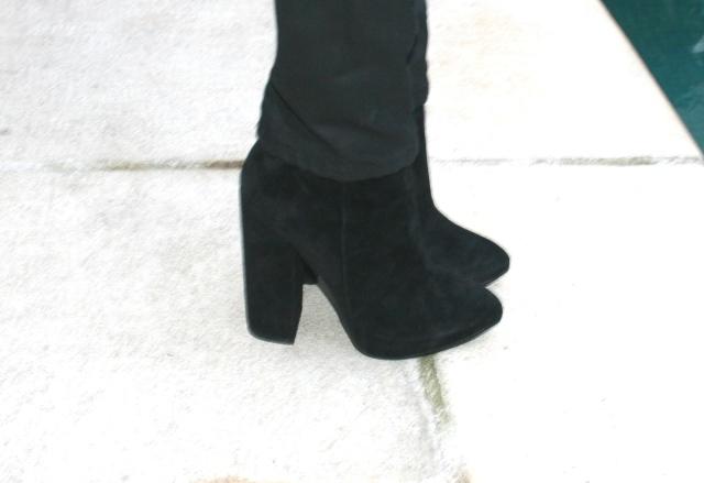 Céline





Shoes ASOS

Jean huilé Zara

Haut Zadig&V...