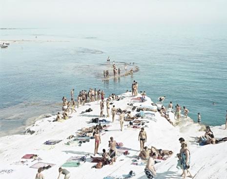 Massimo Vitali: Landscape With Figure 2