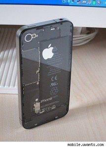 L'iPhone 4 en blanc, noir et transparent...