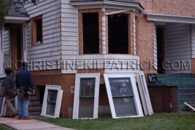 Troisième jour de construction de la maison des SWAN
