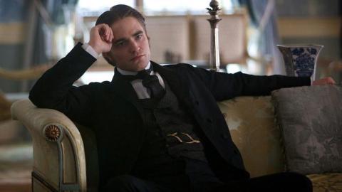 Bel Ami ... La sortie du film avec Robert Pattinson repoussée