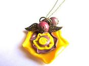 Collier sautoir fleur {jaune violet}