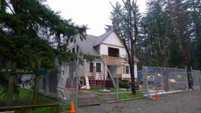 Cinquième jour de construction de la maison des SWAN