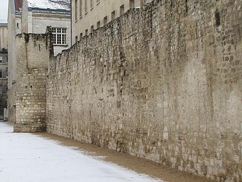 Enceinte-de-Paris 3300