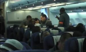 Un passager d’un vol Air France filme une expulsion