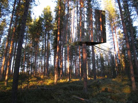 Dormir dans les arbres au Treehotel