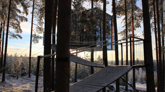 Dormir dans les arbres au Treehotel