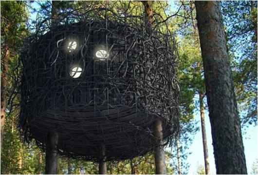 Dormir dans les arbres au Treehotel
