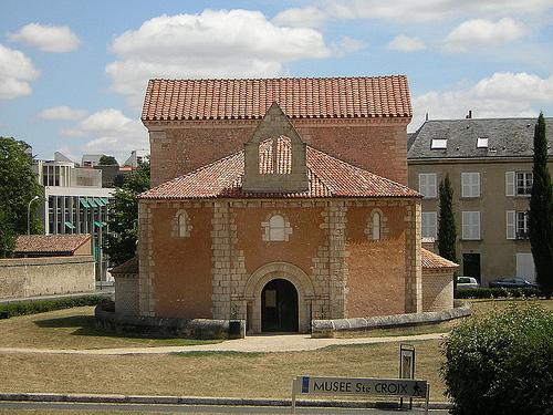 Poitiers baptisterio