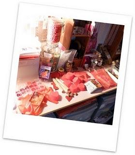 Mzelle Lulu voit tout en rouge  !