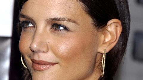 Katie Holmes ... Son shooting pour la marque Ann Taylor (video)