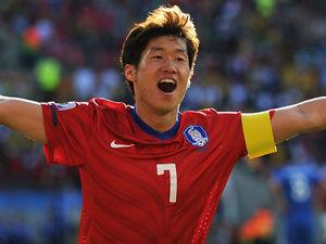 South_Korea_v_Greece_Park_Ji_Sung_celeb_2_2464600