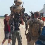 loading 5 150x150 BATTLE : Los Angeles Photos sur le tournage et poster