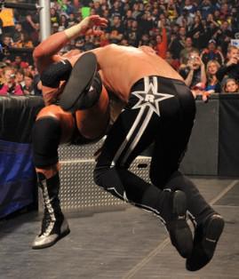 Vickie Guerrero interdit à Edge d'utiliser son Spear au Royal Rumble 2011